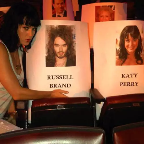 Katy Perry escribió: ¡Trío!