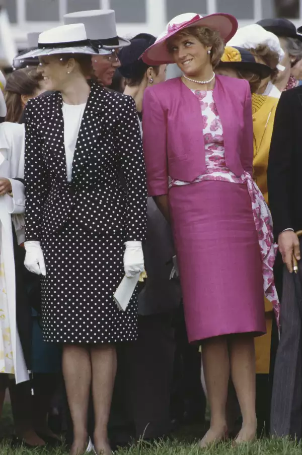 Sarah Ferguson y la princesa Diana en Epsom