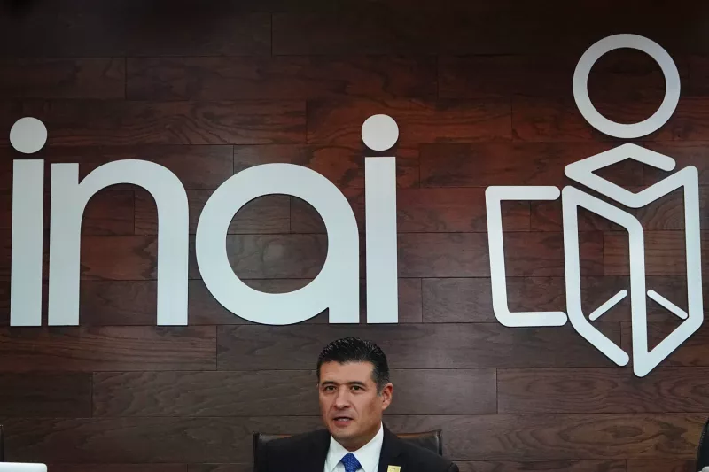 Para no desaparecer, el INAI ofrece recorte de 334 mdp y hacerse chiquito