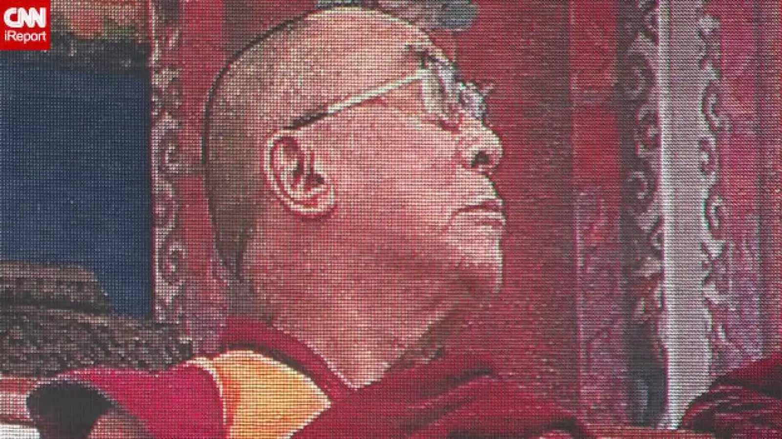 Dalai Lama - pantalla - estadio azul