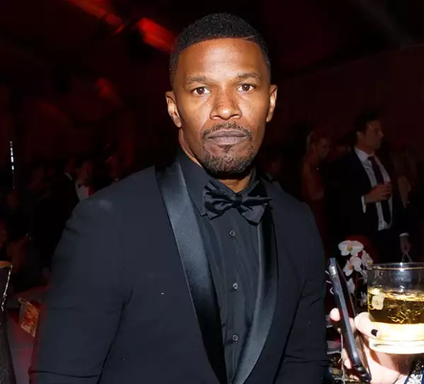 El intérprete ha explicado cómo rescató a un automovilista cortando el cinturon de seguridad y sacándolo fuera del vehículo antes de que ardiera.