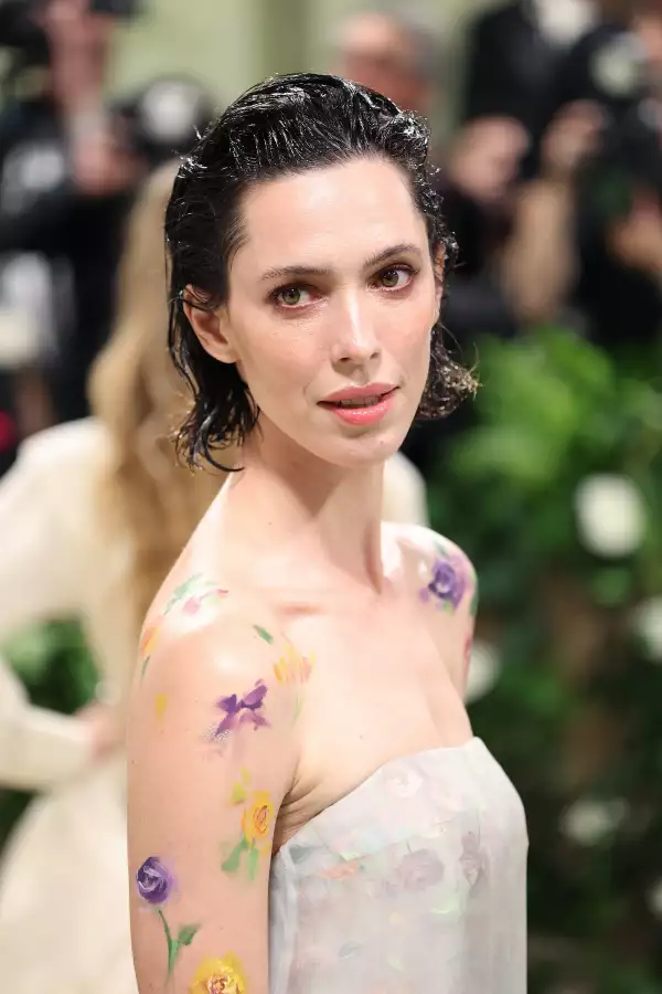 rebeca  Met Gala 2024 