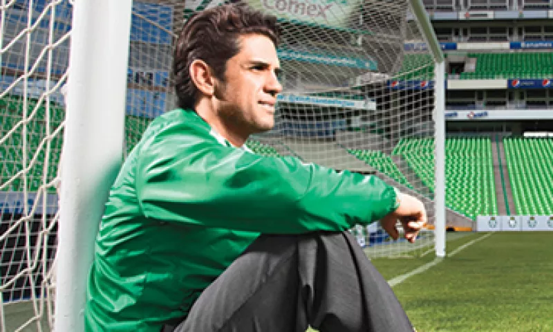 A diferencia de otros dueños de equipos, el empresario de 42 años de edad no tiene un negocio alterno que pueda financiar su proyecto deportivo. (Foto: Carlos Aranda)