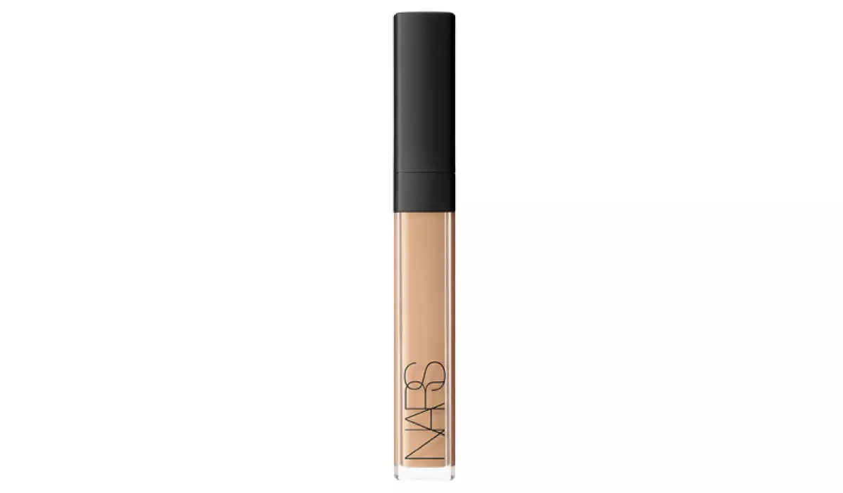 NARS-glasses concealer-corrector-ojos-ojeras-contorno de ojos-tecnica-maquillaje.jpg