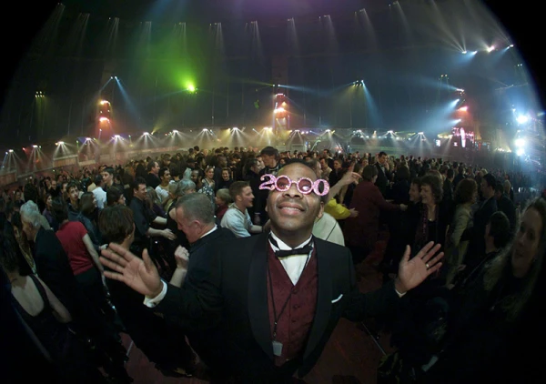 2000 NEW YEAR CELEBRATIONS - 01 JAN 2000