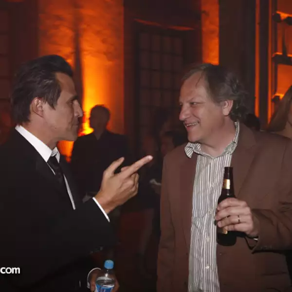 Billy Rovzar como buen anfitrión estuvo al pendiente de Matt Piedmont.