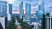 Edificios de oficinas ubicados en la avenida Reforma de la Ciudad de México. 