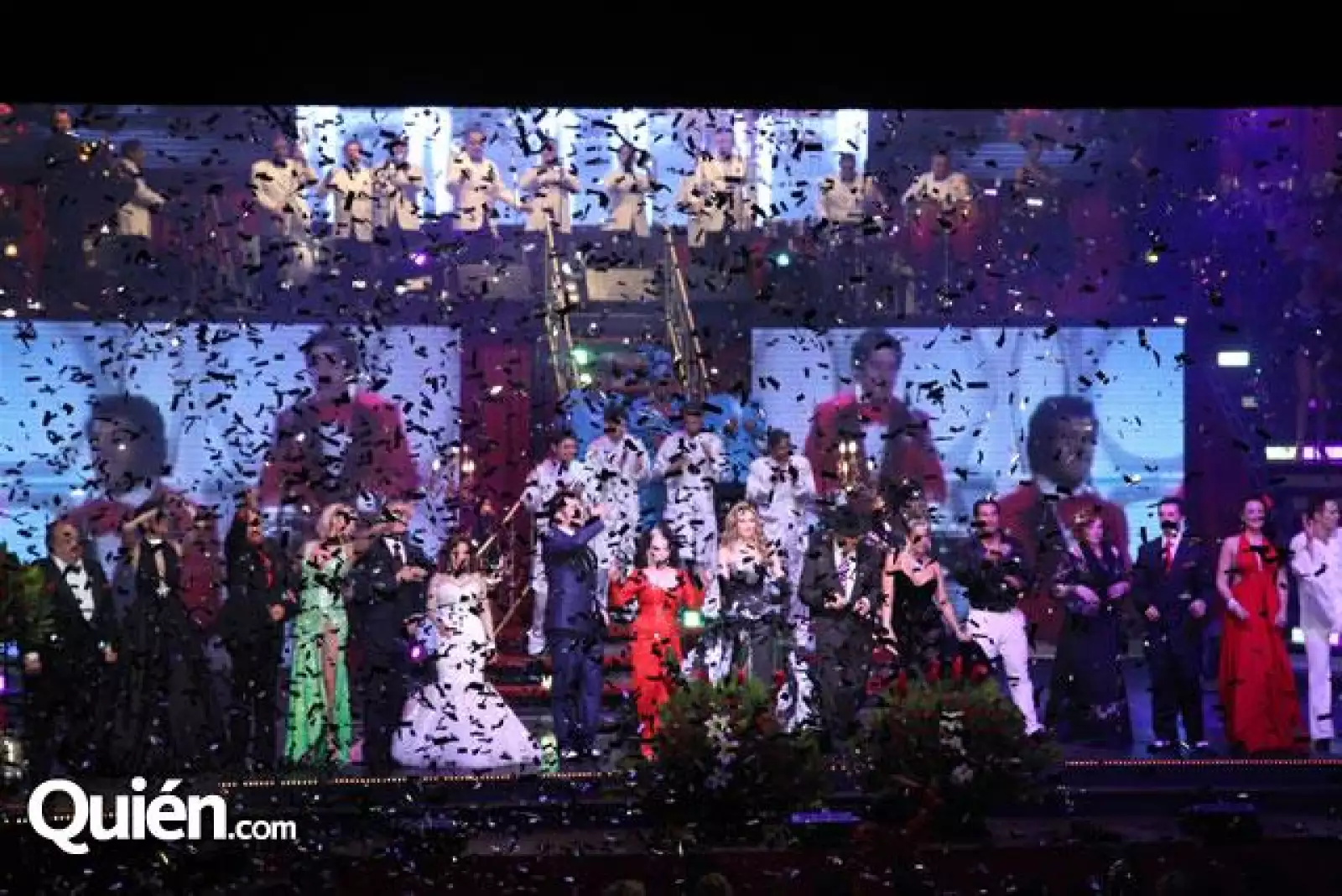 Escenas de la Obra Perfume De Gardenia