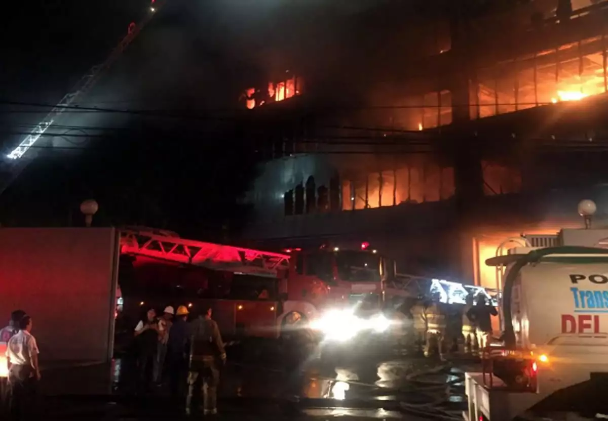 Autoridades no reportan heridos hasta el momento.