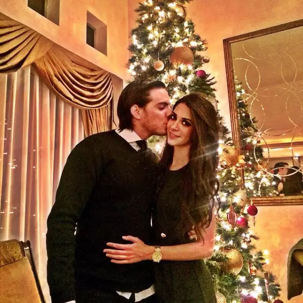 La novia de Vadhir Derbez se llama Karla Anzaldúa y tienen una relación desde hace varios meses.