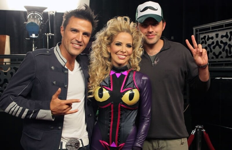 Billy con Gloria Trevi y su hermano Fernando.