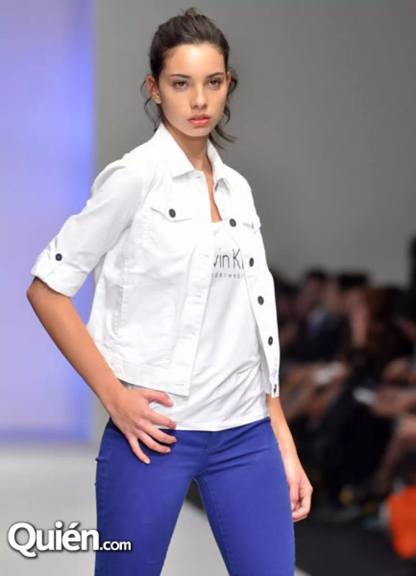 Pasarela Contempo
