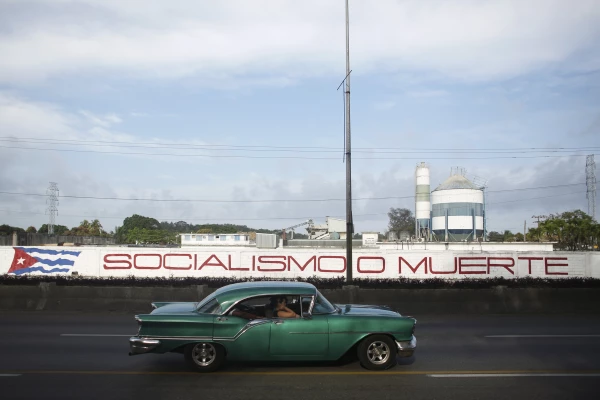 A diferencia de los países soviéticos, Cuba no se ha acercado al capitalismo por completo.