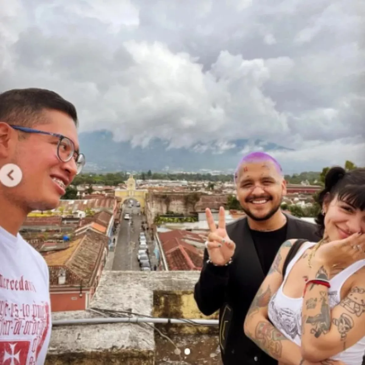 christian-nodal-cazzu-guatemala