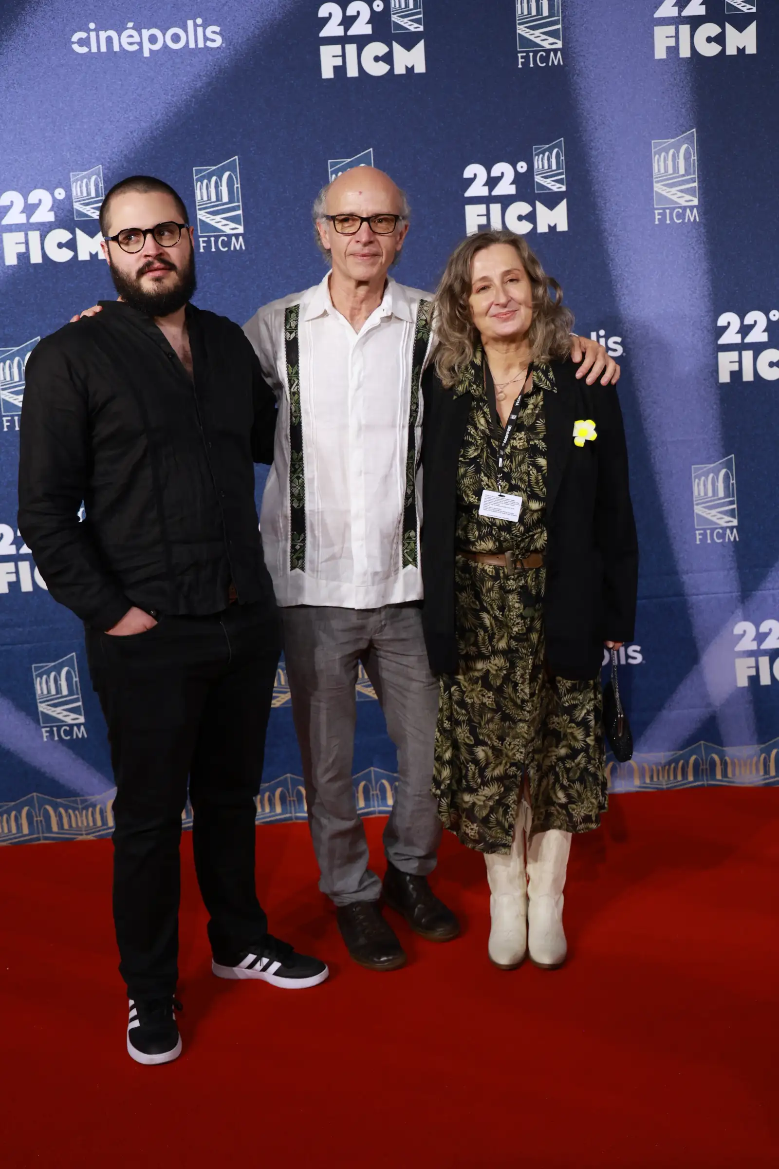 Matias , Juan Carlos Rulfo y Tania Olhovich