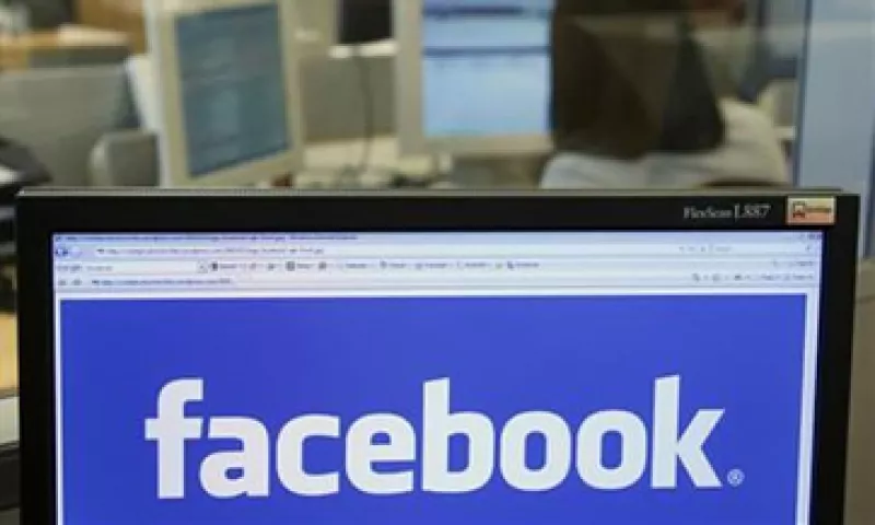 El presidente de GSV Capital dice que hoy, comprar acciones de Facebook a menos de 30 dólares sería difícil. (Foto: Reuters)