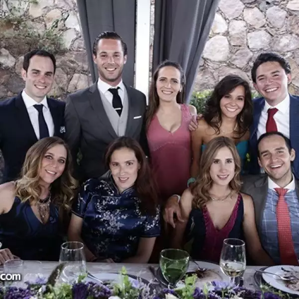 David Barbolla, Chantal Nacif, Yvonne Garza, Begoña Cosio, Luisa Serrano, Marisol y Santiago Suárez y Andrés Virlain