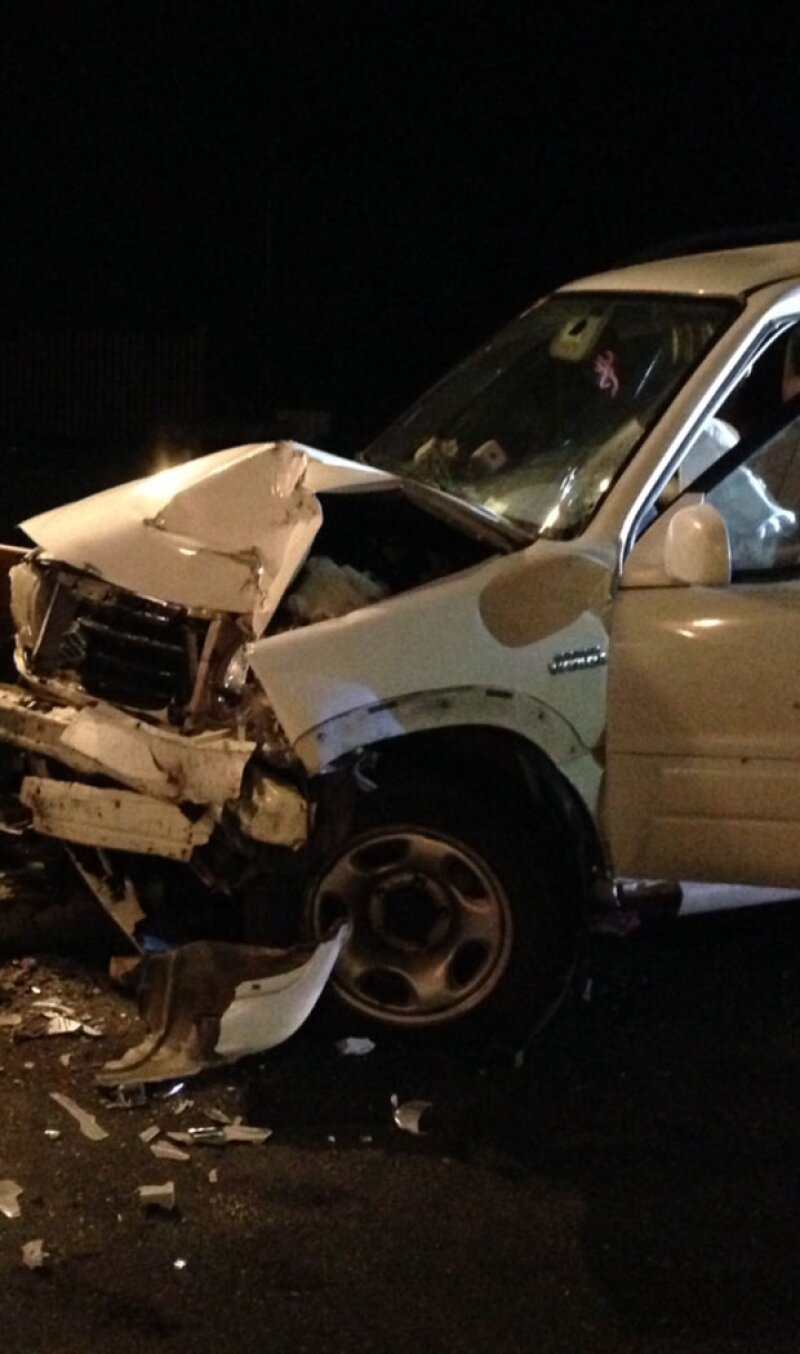 La SUV quedó bastante dañada también.