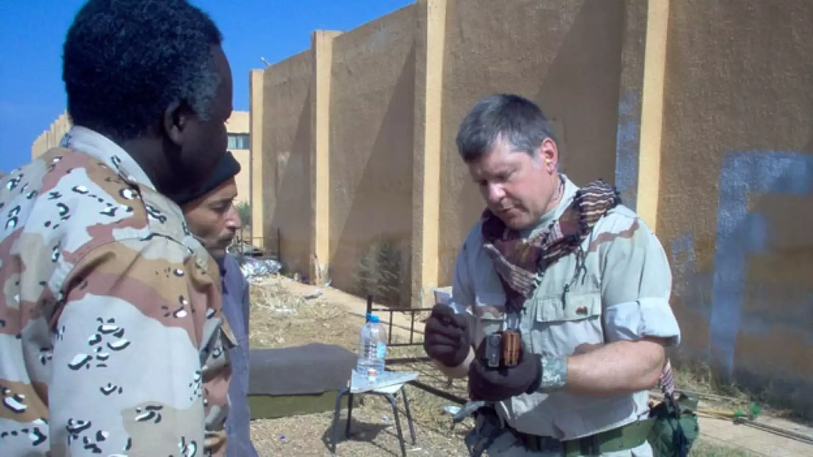 Libia - soldado de EU - grupo