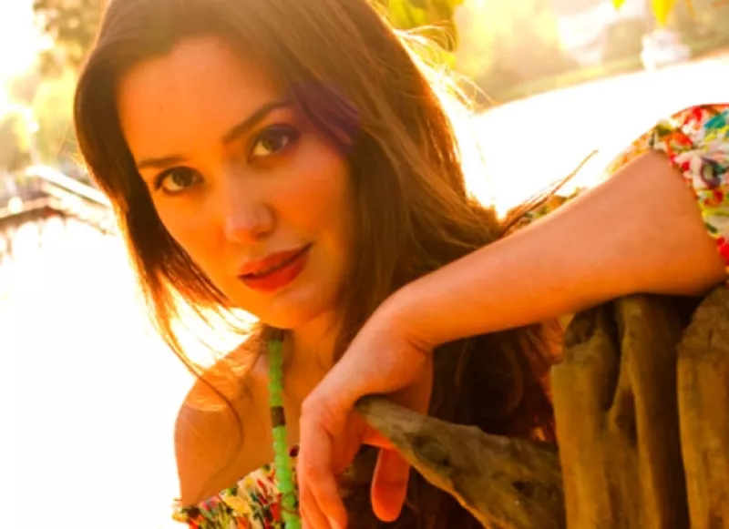 Luego de ser la conductora femenil del programa "Zapping Zone", que va dirigido al público infantil, la guapa regiomontana desea actuar en algún melodrama y llegarle a los adolescentes y adultos.