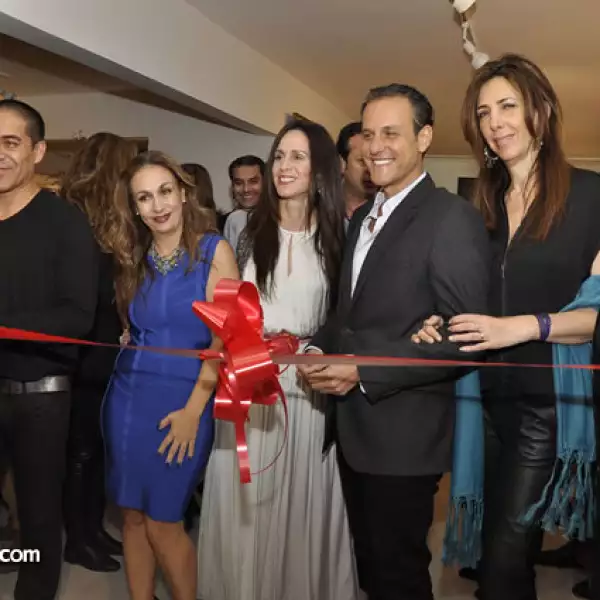 El acto inaugural con Paulina Moran,Karen Otero,Roy y Sally Azar