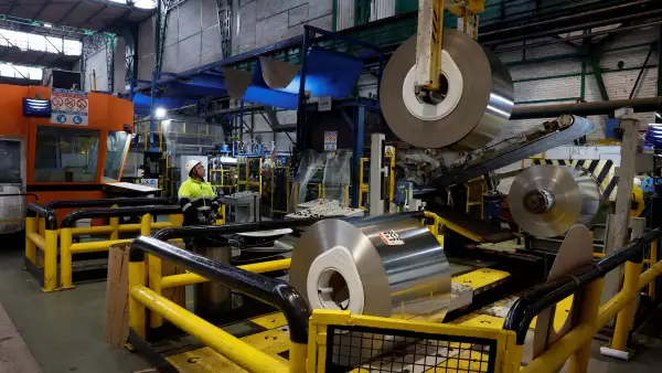 ArcelorMittal suspende producción de acero largo tras parada en horno