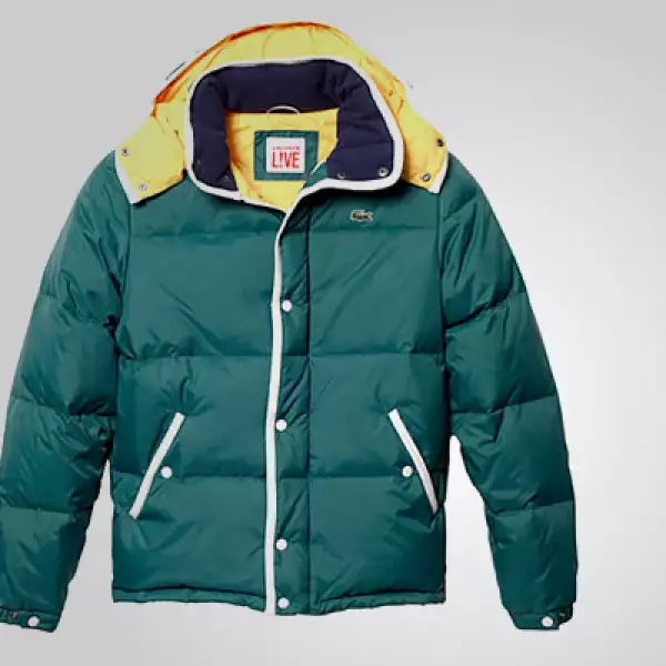 Si realmente tienes frío, considera esta opción de chamarra fabricada con plumas de ganso.