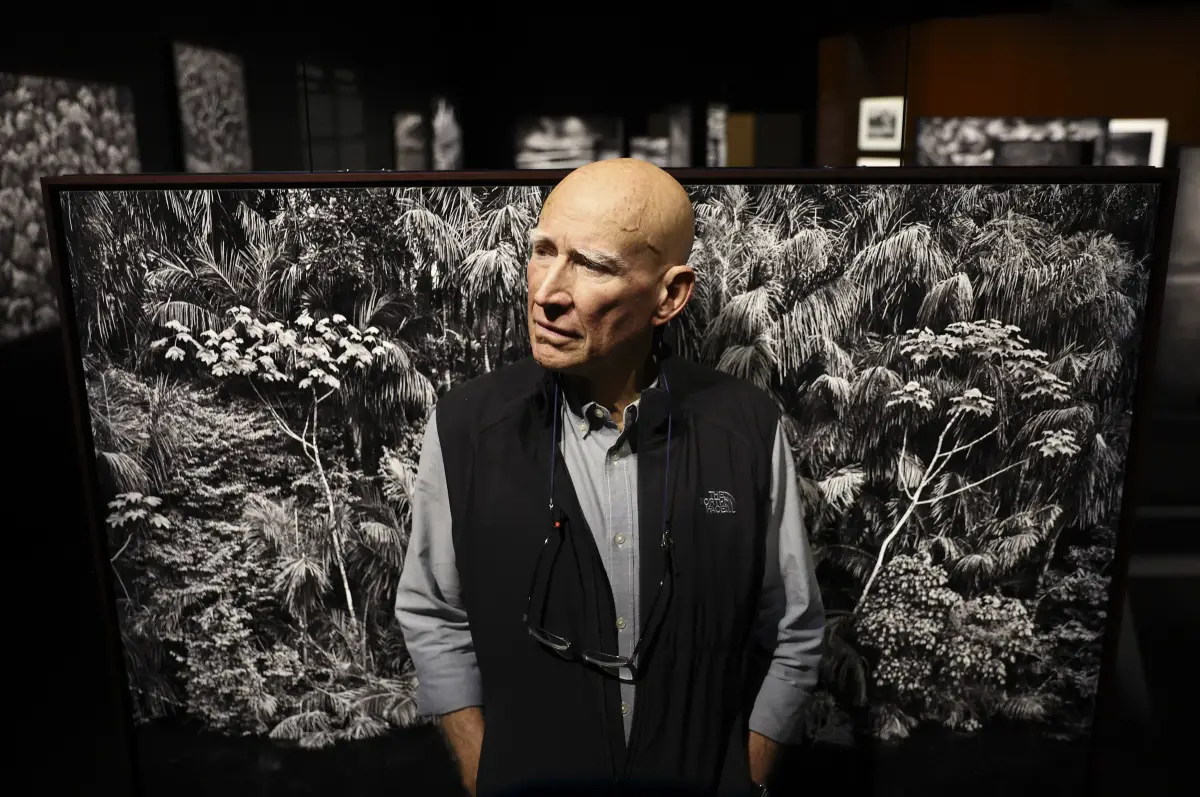 Sebastião Salgado fotógrafo documentalista brasileño. 