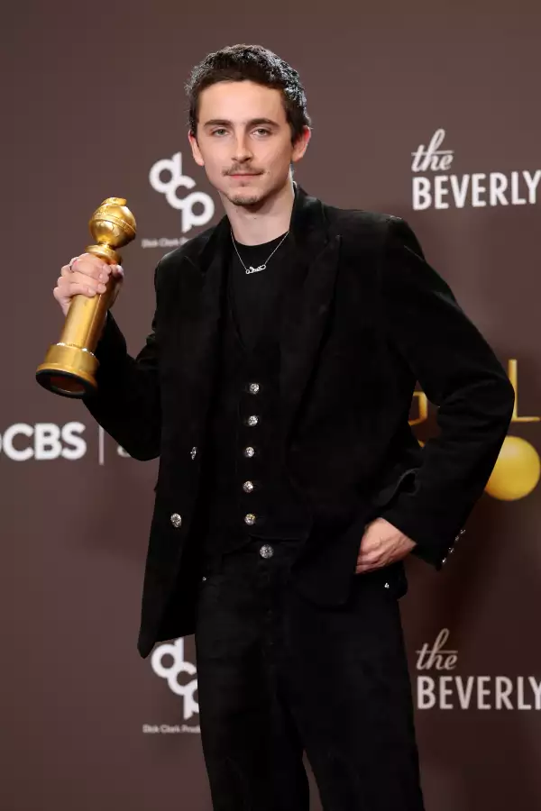Timothee-Chalamet-Golden-Globes