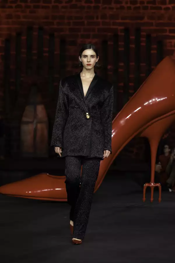 alfredo-martinez-diablo-viste-moda