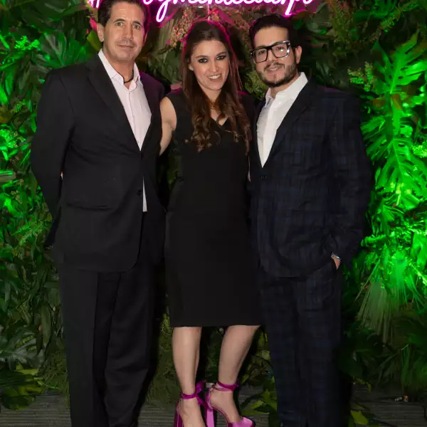 Javier de la Macorra Chávez, Gaby Pineda y Diego González Chapa.jpg