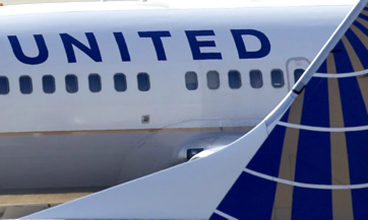 Continental Airlines operó el vuelo en un Boeing 737-800 de Houston a Chicago. (Foto: AP)