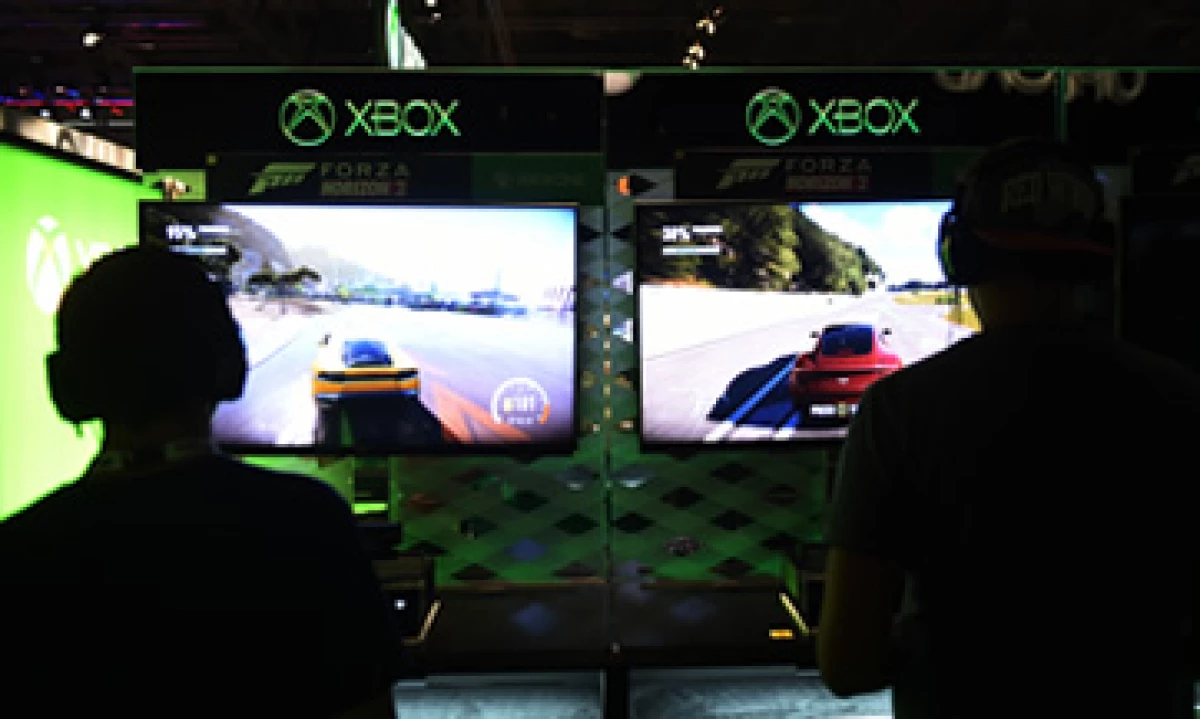 Microsoft pretende impulsar el uso de la consola Xbox con el juego Minecraft. (Foto: AFP)