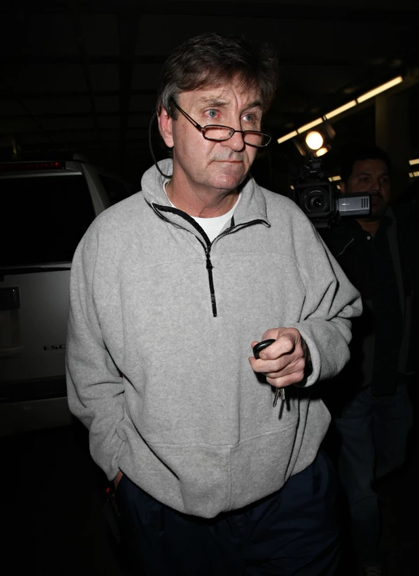 JAMIE SPEARS ARRIVING TO THE UCLA MEDICAL CENTER 12