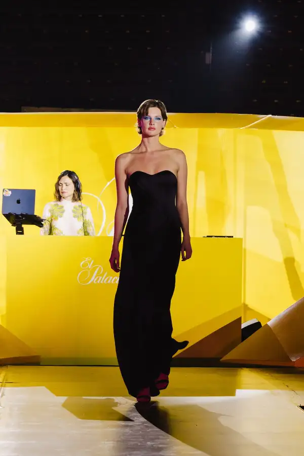 Del backstage a la pasarela: Fuimos al Gran Desfile de El Palacio de Hierro (¡las fotos son una locura!)