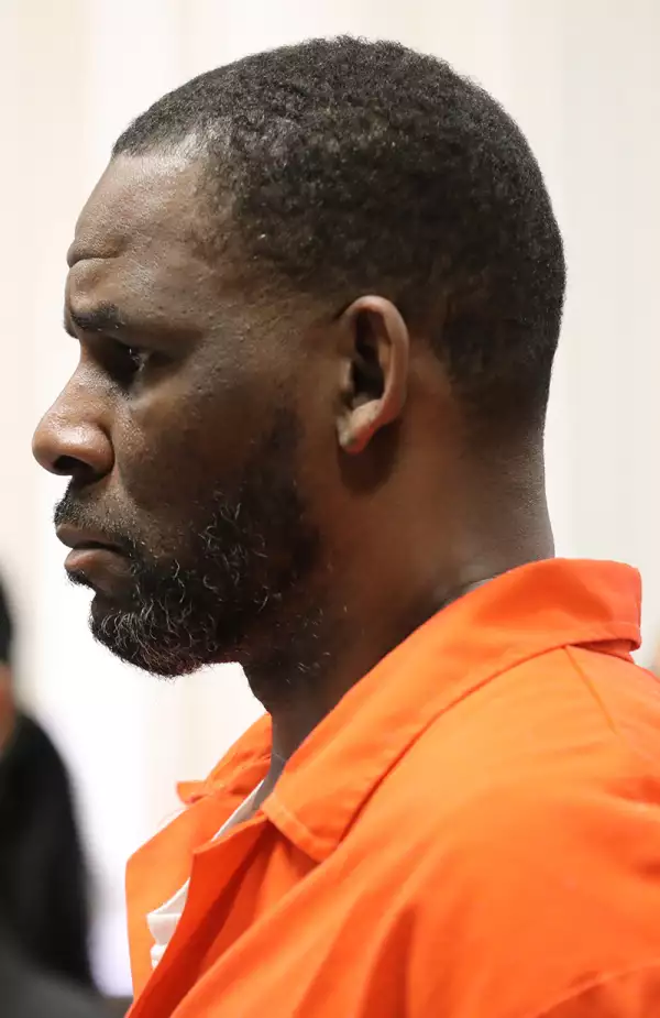 R. Kelly condenado a 30 años de cárcel por tráfico y abuso sexual