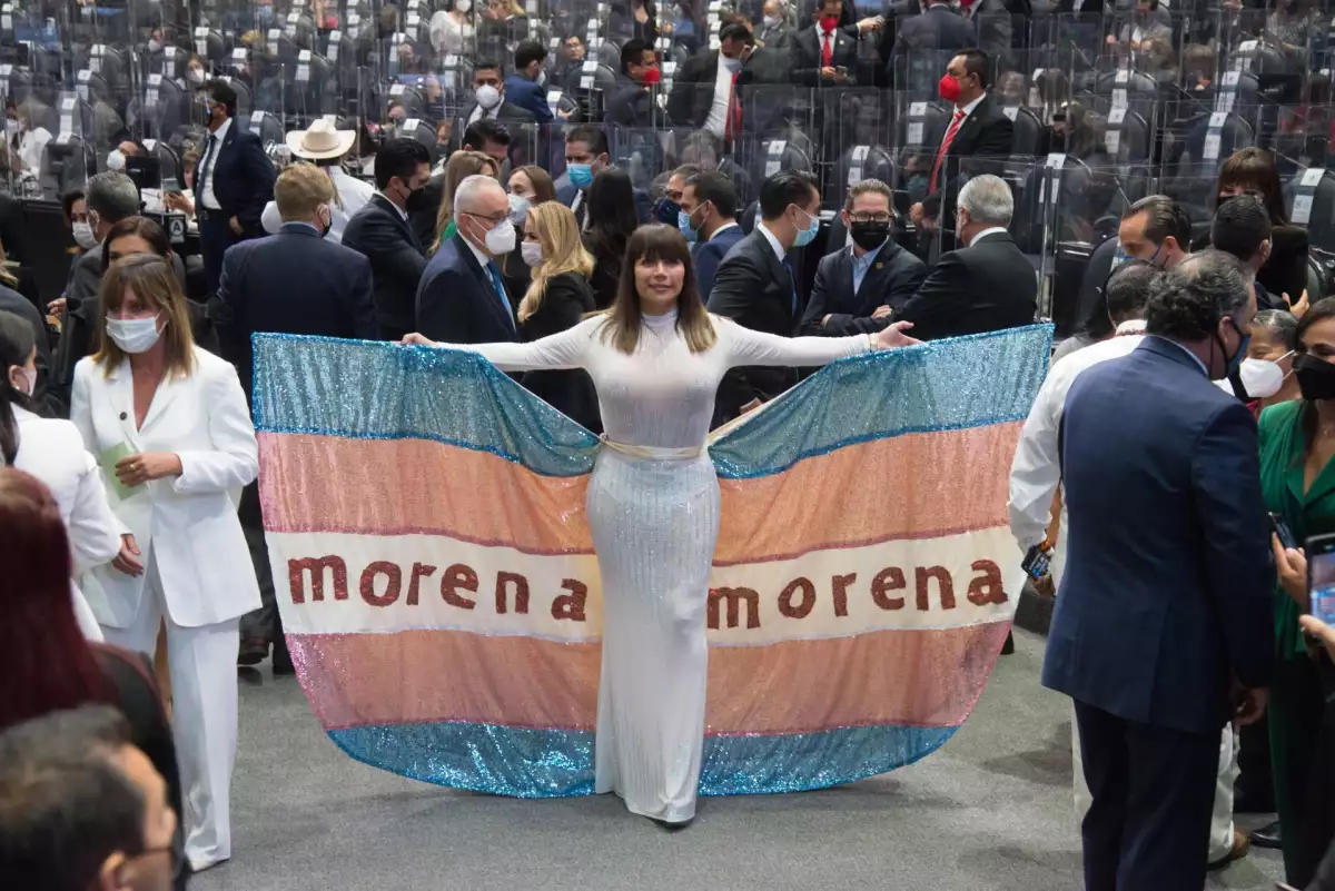 Salma Luevano, diputada trans de Morena, durante la Sesión Constitutiva de la LXV Legislatura de la Cámara de Diputados.