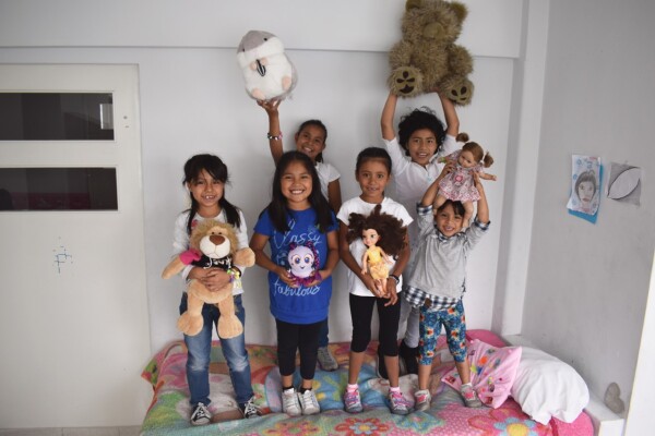 Ayuda y Solidaridad con las Niñas de la Calle