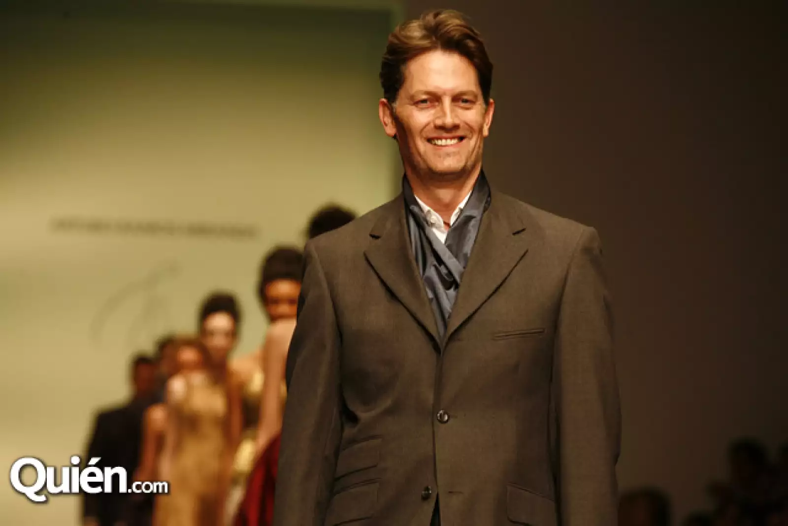 Desfile Arturo Ramos
