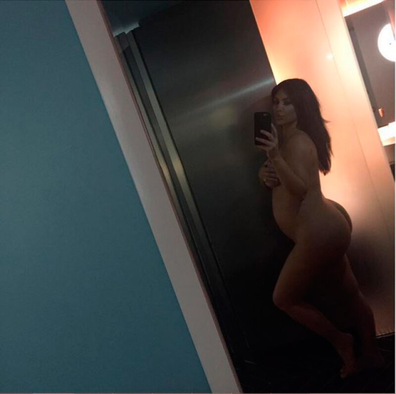 Aunque es muy común ver desnudos de Kim Kardashian, este es muy diferente, pues fue la primera en la que mostró su segundo embarazo al desnudo. Por ello logró alcanzar los 1.9 millones de likes.