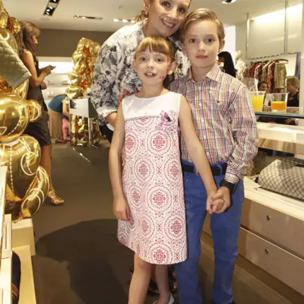 Mónica,Isabella y Patricio Portilla