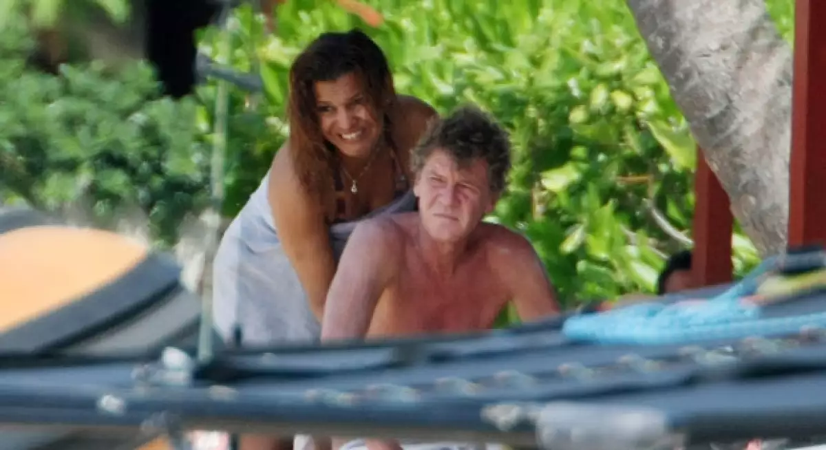 Luego de que fueron captados en Tailandia divirtiéndose la Navidad pasada, Carolina de Mónaco se presentó ante un juez a defender a su esposo acusado de agresión el 13 de enero.