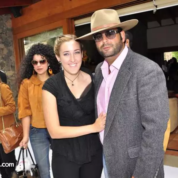 Civil Bety Vega y Rene Palme