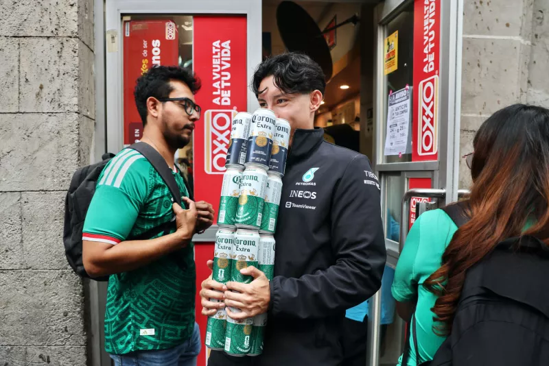 ¿Adiós al Oxxo? El delivery acelera su ofensiva en las compras de conveniencia con entregas de menos de una hora