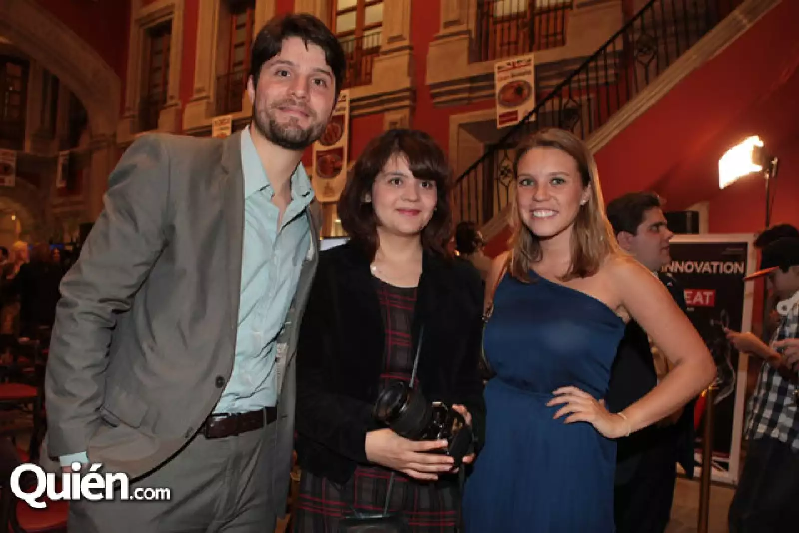 Diego Mendiburn, Fernanda Fernández y Mariana González