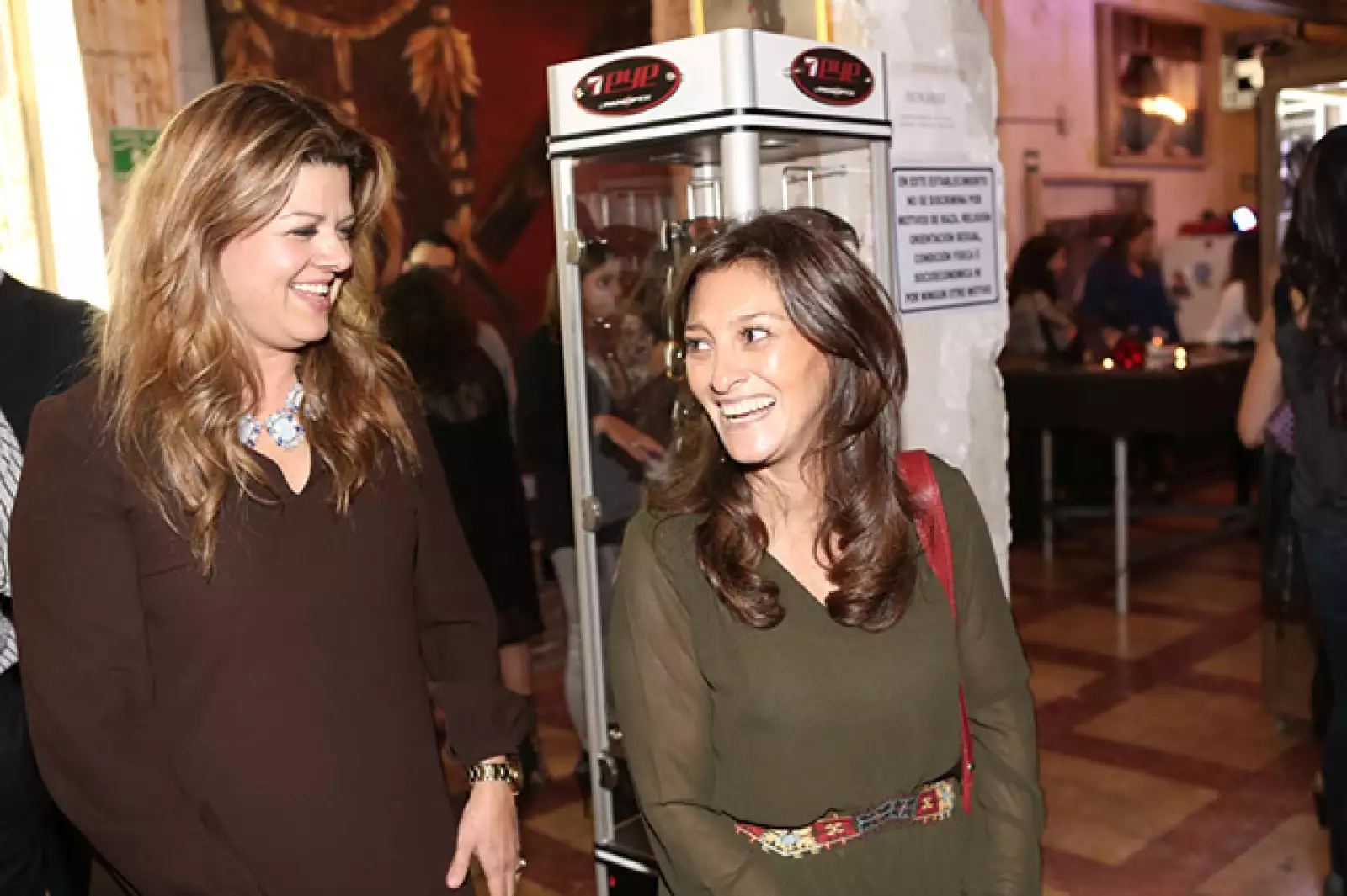 María Eugenia Minakata,Fabiola Requis