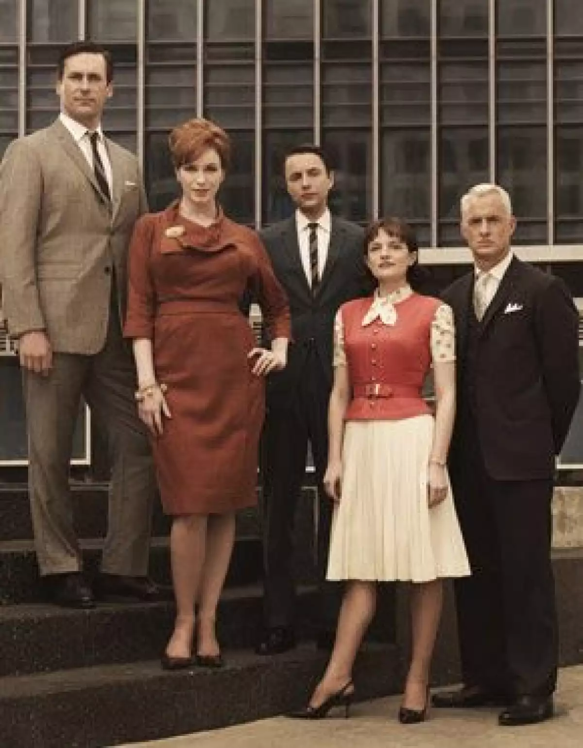 El primer programa del paquete básico de televisión por cable en ganar el premio a la mejor serie podría llevárselo el melodrama por segunda vez.