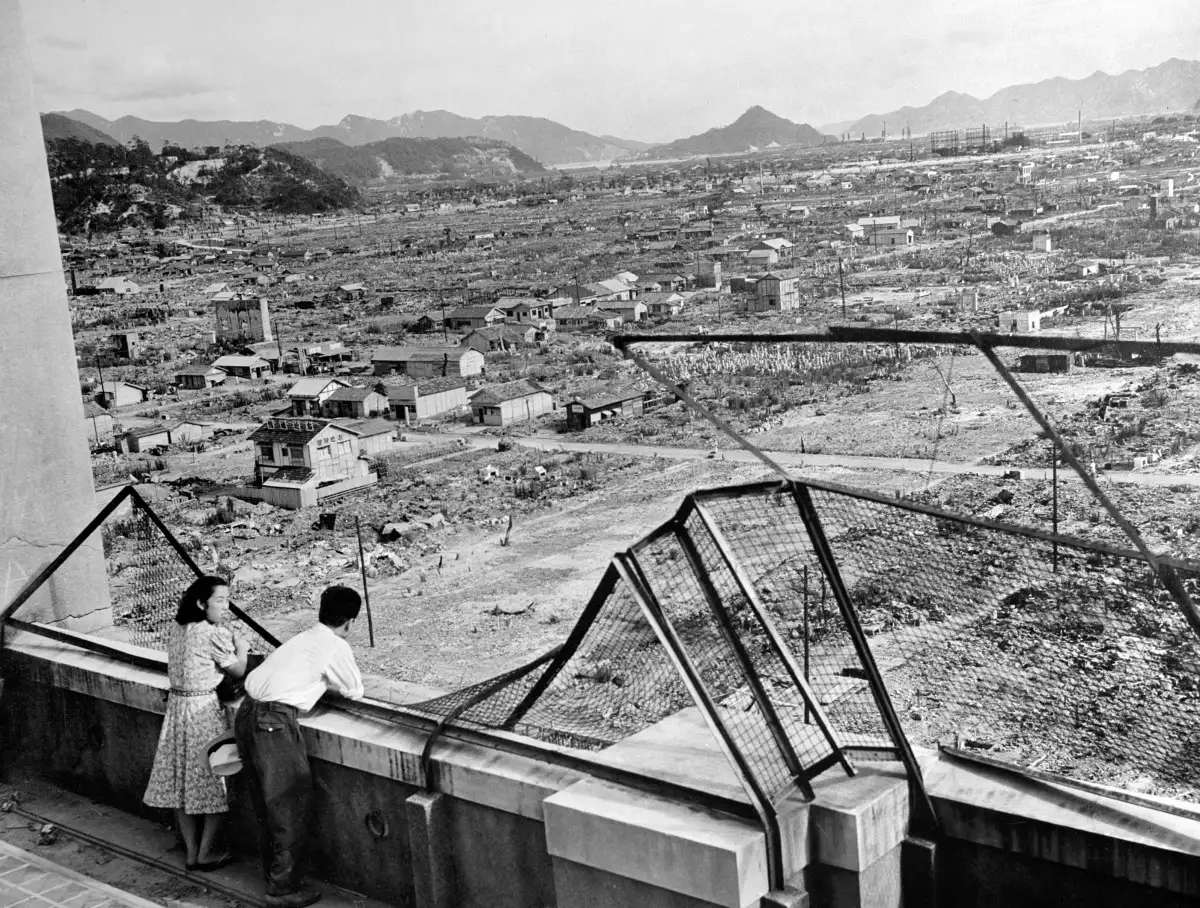 Esta foto tomada en 1948 muestra una vista de la devastada ciudad de Hiroshima en Japón, tres años después de que la primera bomba atómica fuera lanzada sobre una población