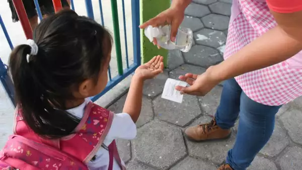 Puerto Morelos, medidas sanitarias en escuelas
