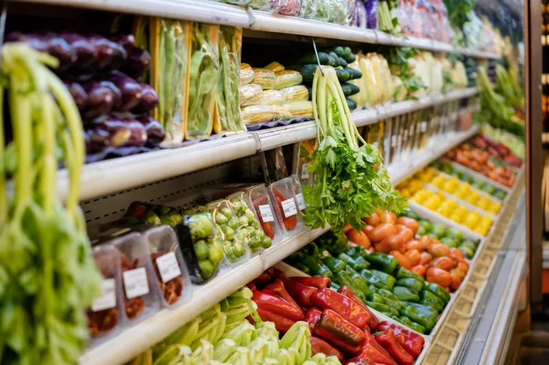 Walmart, Soriana, Chedraui y La Comer 'sufren' en sus ingresos y enfrentan alza en inflación previo a descuentos 
